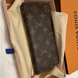 Louis Vuitton Clement wallet